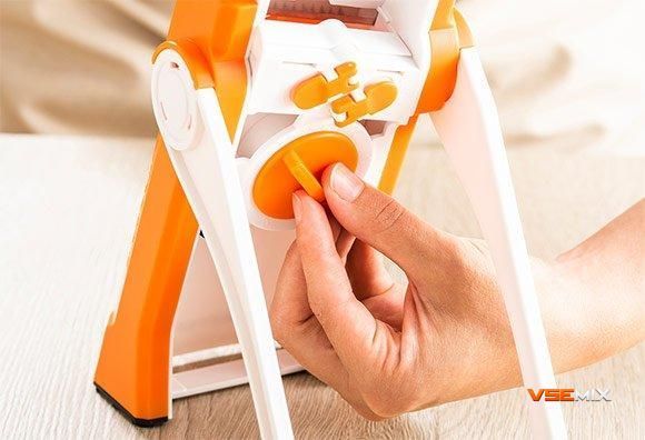 Кухонний мультислайсер &ndash; подрібнювач овочів Brava Spring Slicer 52047 фото